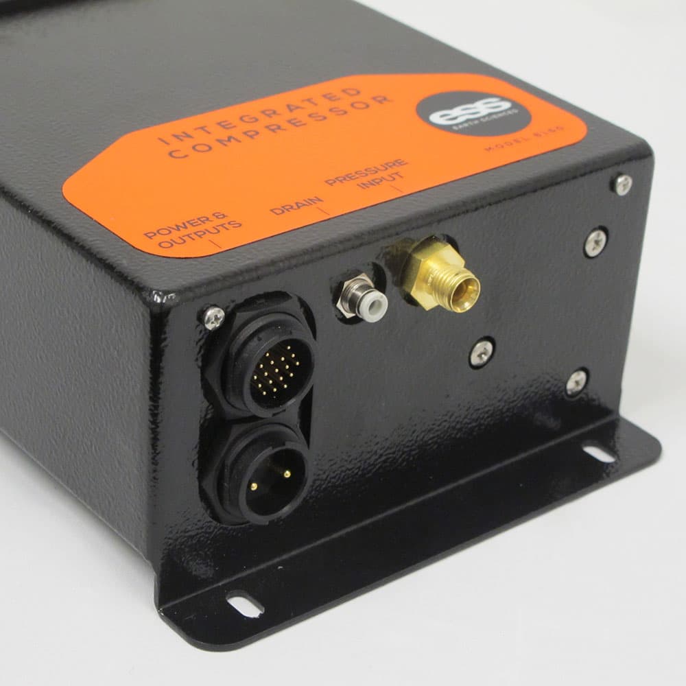 Purge bubbler in liquid level sensor defeats silting issues