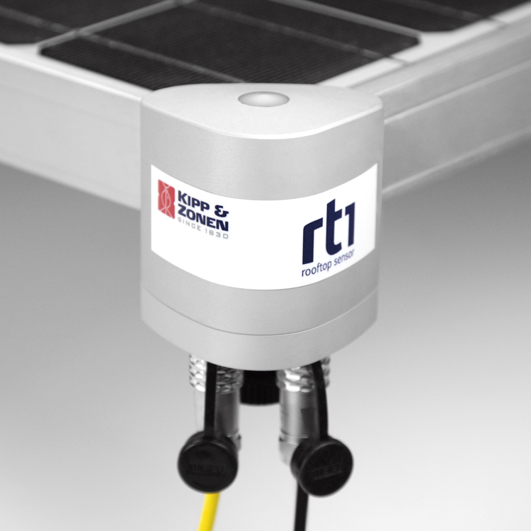 RT1 rooftop solar monitoring sensor on soalr panel corner